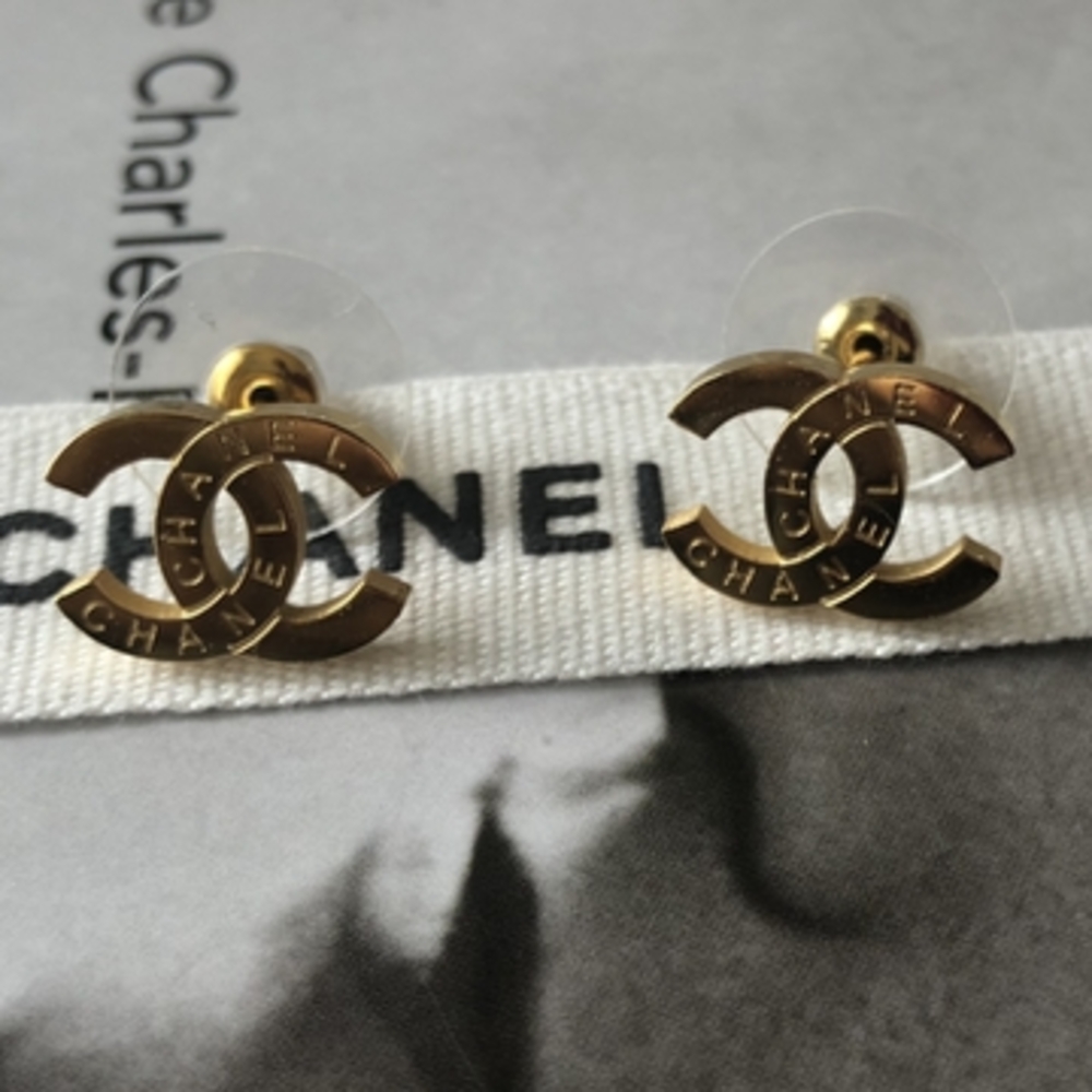 Fashion PGold Iconic CC Logo Earrings